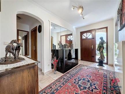 Vente en viager. Maison F7W2BP à Hainaut MARCINELLE miniature