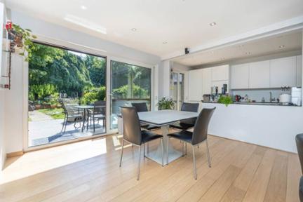 Vente en viager. Appartement GVPRJR à Bruxelles Uccle miniature