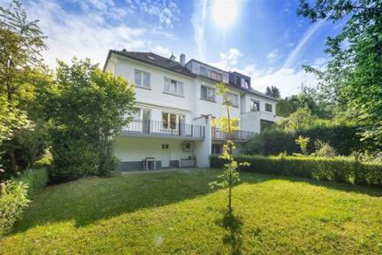 Vente en viager. Maison JFR1TX à Bruxelles UCCLE miniature