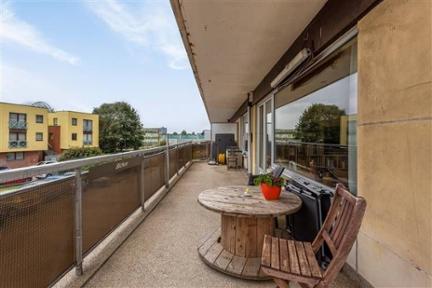 Vente en viager. Appartement XEI6IJ à Bruxelles SCHAARBEEK miniature